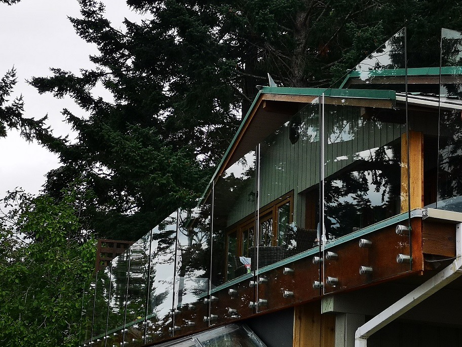 Gulf Islands Deck & Rail | Bakerview Pl, North Saanich, BC V8L 1G3, Canada | Phone: (778) 587-1548