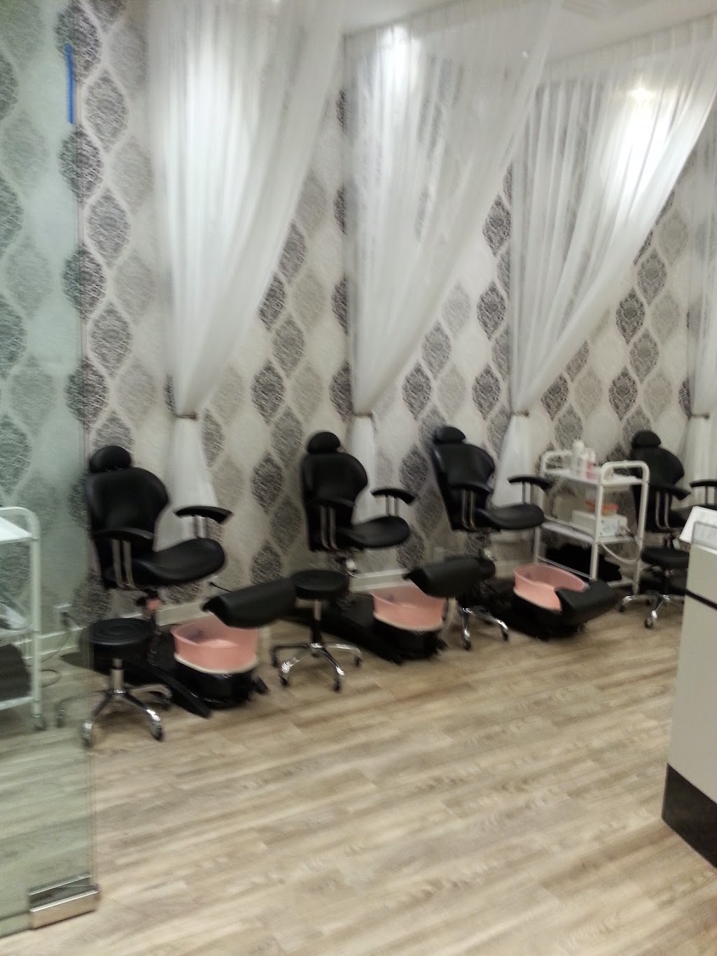 Faces Body + Soul | Orchard Park, 2271 Harvey Ave #850, Kelowna, BC V1Y 6H2, Canada | Phone: (250) 869-4114