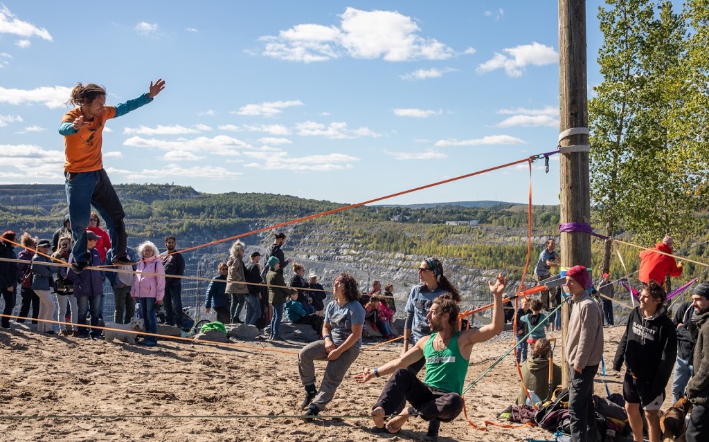 Slackline Montréal | Ensembles 1" 2" Nylon Polyester | Cours et  | 5450-B De, Rue de Bordeaux, Montréal, QC H2H 2A8, Canada | Phone: (514) 564-7295