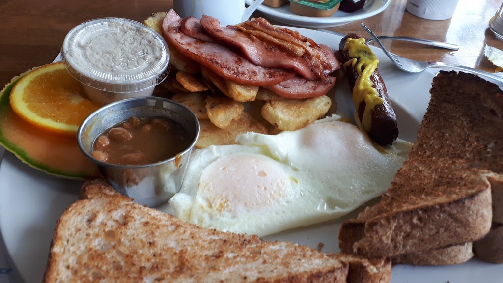 Restaurant La Belle Province | 427 Rue de la Rivière, Cowansville, QC J2K 1N4, Canada | Phone: (450) 260-1000