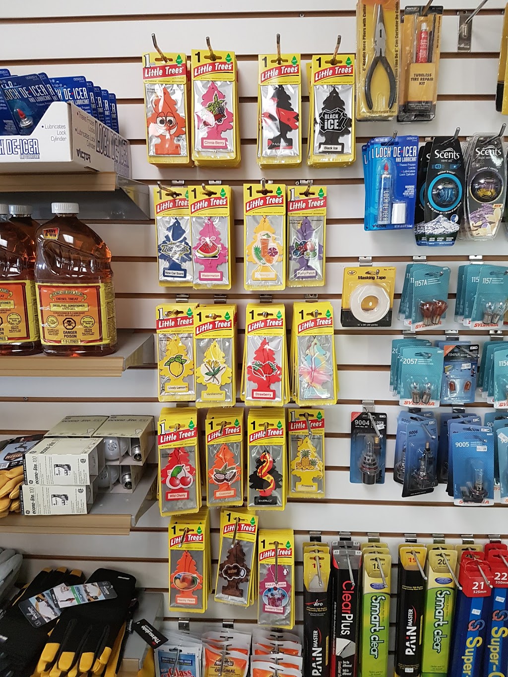 Esso | 920 Railway St, Crossfield, AB T0M 0S0, Canada | Phone: (403) 946-0135