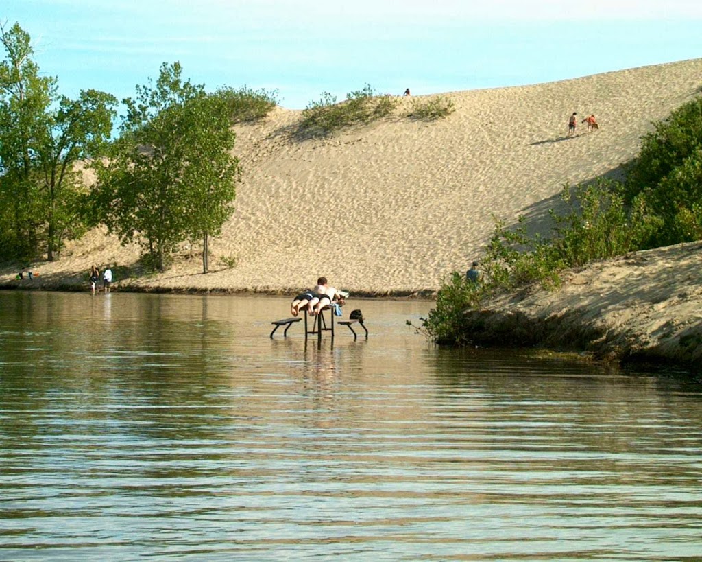 Sandbanks Beach Resort | 1818 County Rd 12, Picton, ON K0K 2T0, Canada | Phone: (613) 393-3022