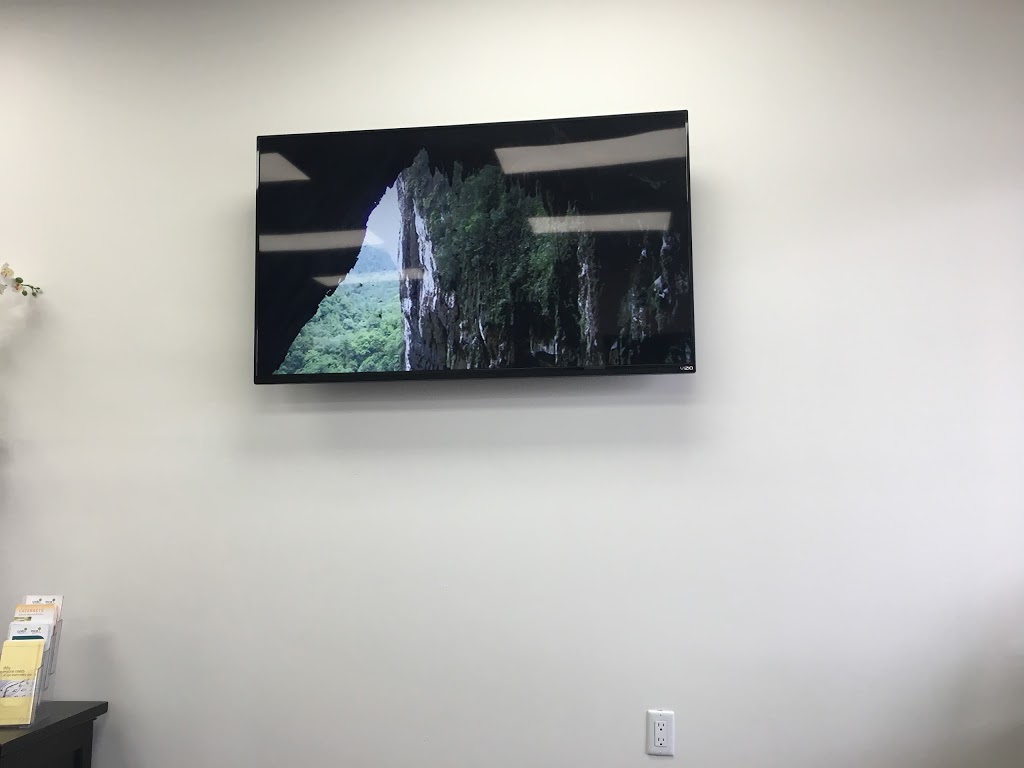 Dr. Mark Lukito & Associates Optometry | 480 Woodlawn Rd E, Guelph, ON N1E 5J8, Canada | Phone: (519) 826-5323