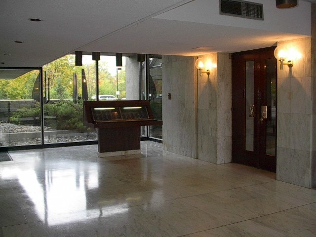 Island Park Towers | 185 Clearview Ave, Ottawa, ON K1Z 6R9, Canada | Phone: (613) 729-4347