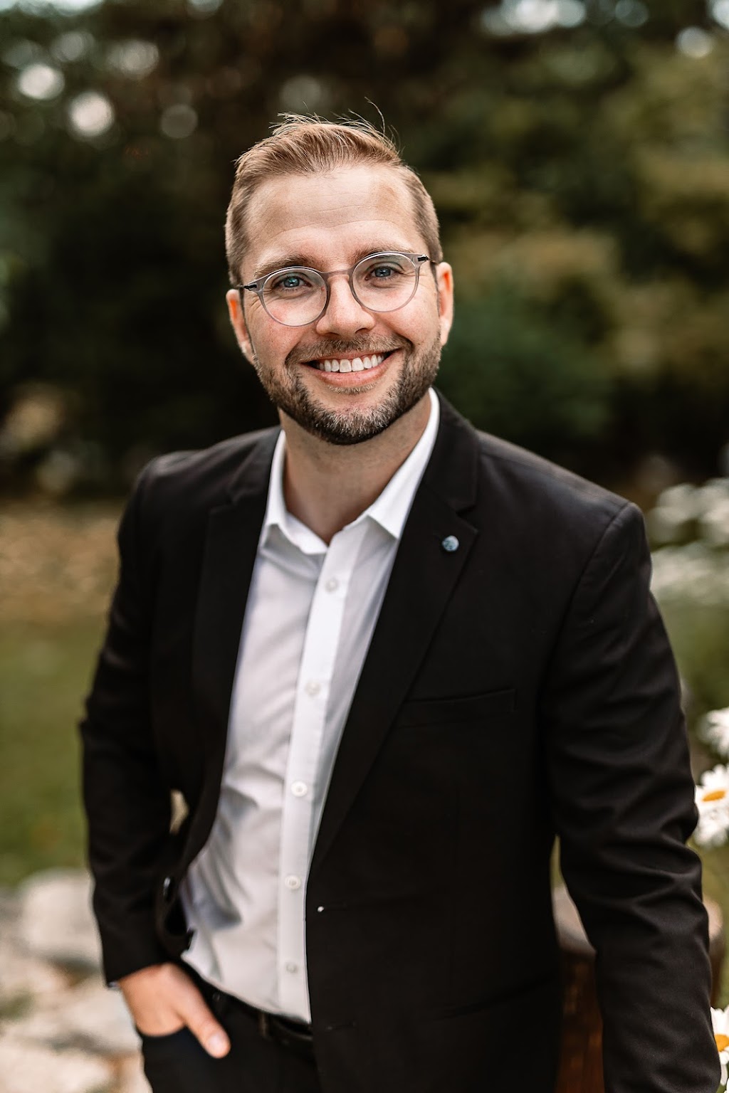 Dustin Villeneuve - 460 REALTY Powell River | 4801 Joyce Ave #118, Powell River, BC V8A 3B7, Canada | Phone: (604) 358-2473