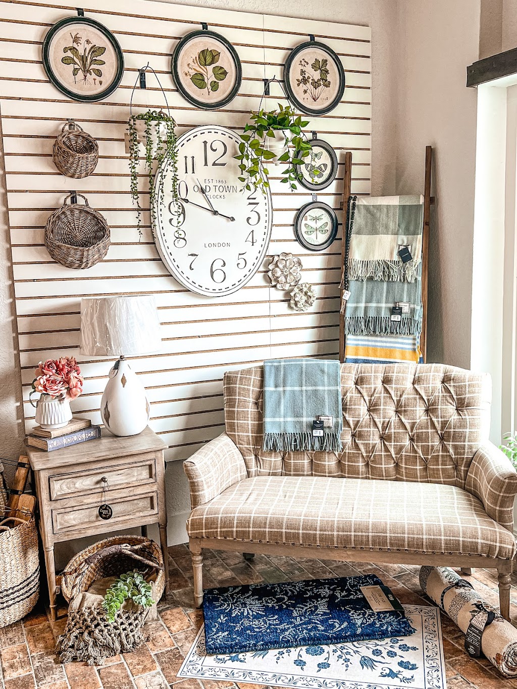 The Gilded Haus Gift Boutique | Box 477, 12327 20 Ave, Blairmore, AB T0K 0M0, Canada | Phone: (403) 753-0826