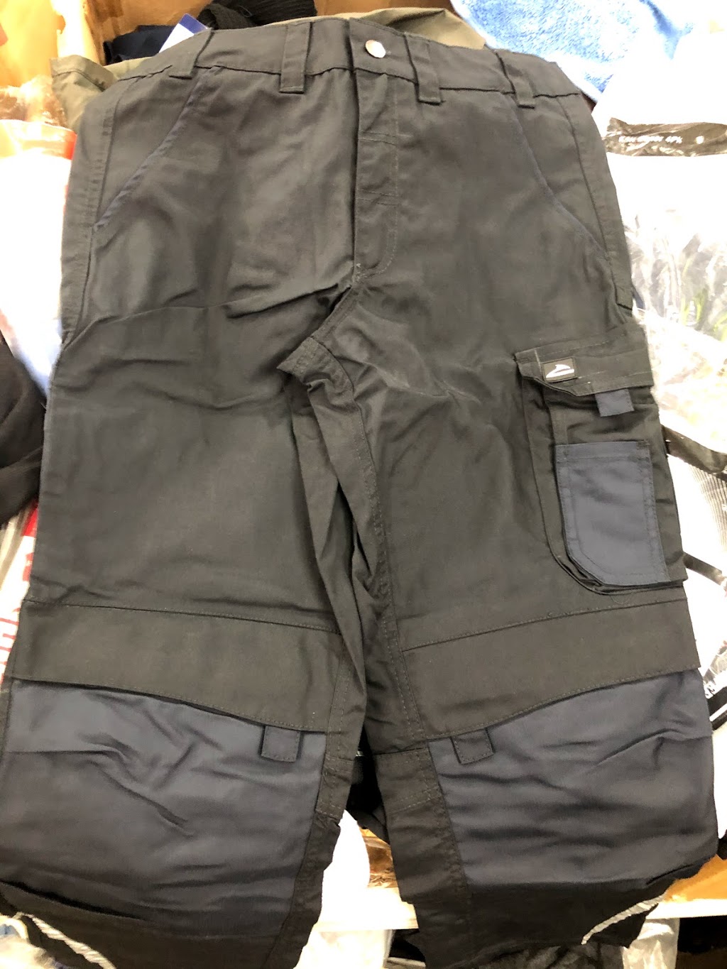 Krown Closeout | 241 Clarence St, Brampton, ON L6W 3E7, Canada | Phone: (647) 284-6019