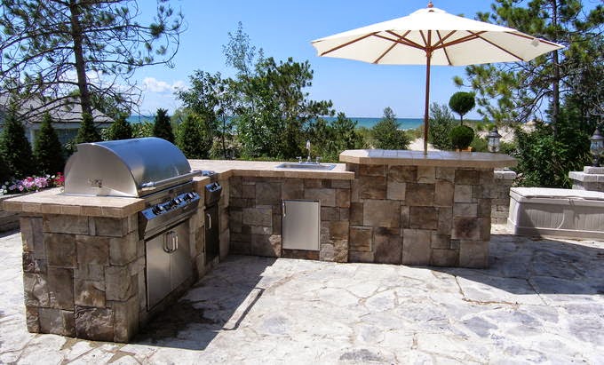 Outdoor Luxury | 95 Cousins Dr, Aurora, ON L4G 1W3, Canada | Phone: (905) 841-3100