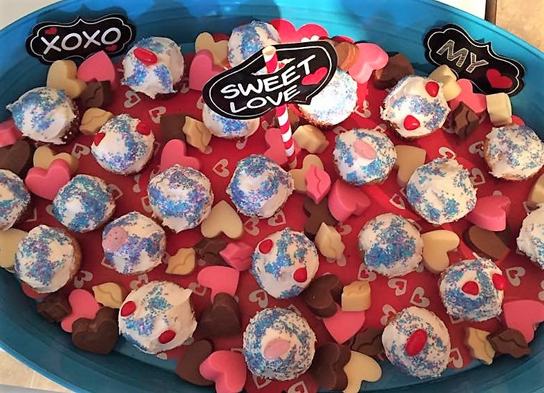 Creative Cakes & Sweets | 60 Sydenham Wells, Barrie, ON L4M 6R4, Canada | Phone: (705) 725-4435