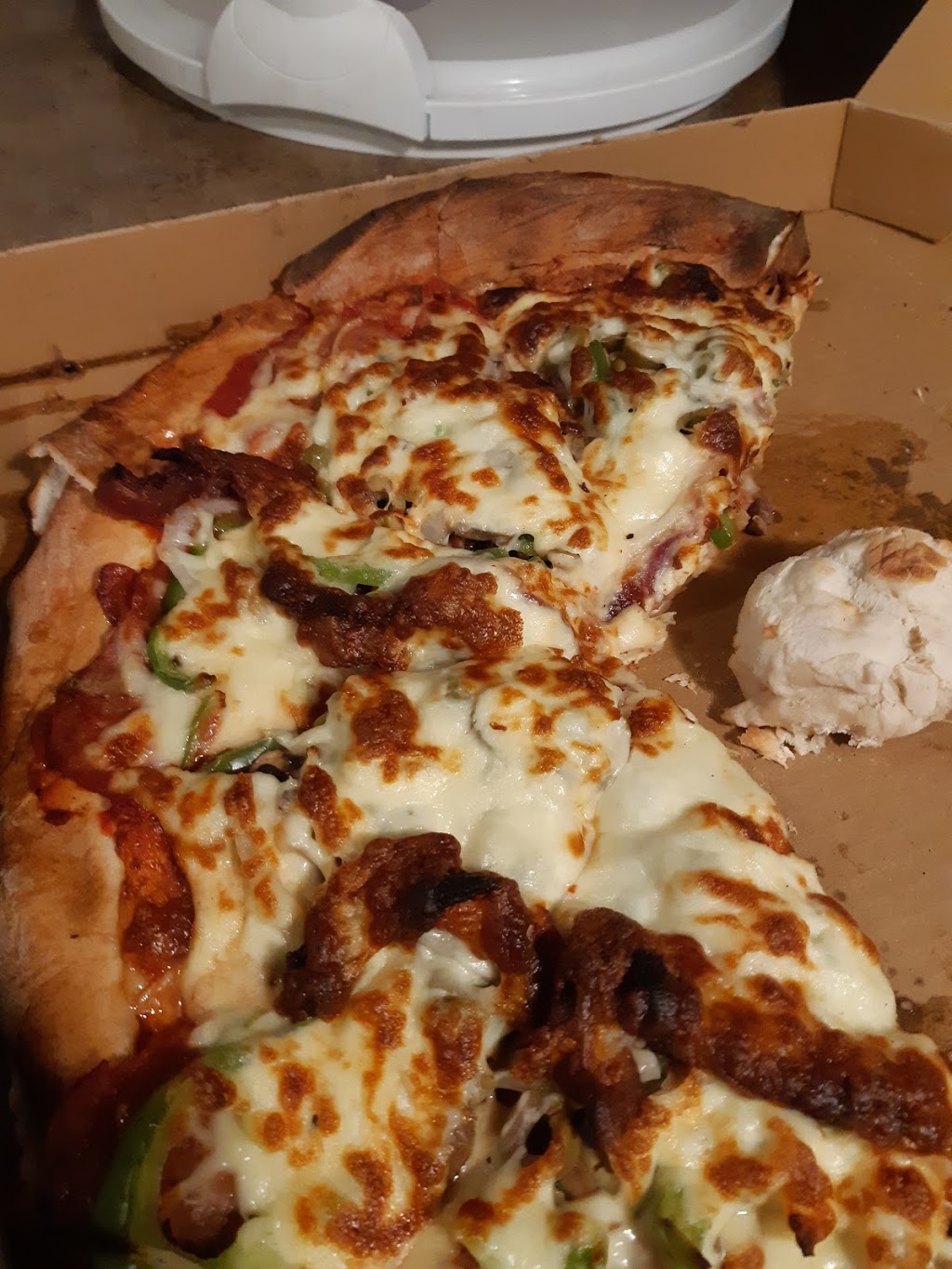 Buckingham Pizza | 421 Avenue de Buckingham, Gatineau, QC J8L 2G8, Canada | Phone: (819) 986-8555