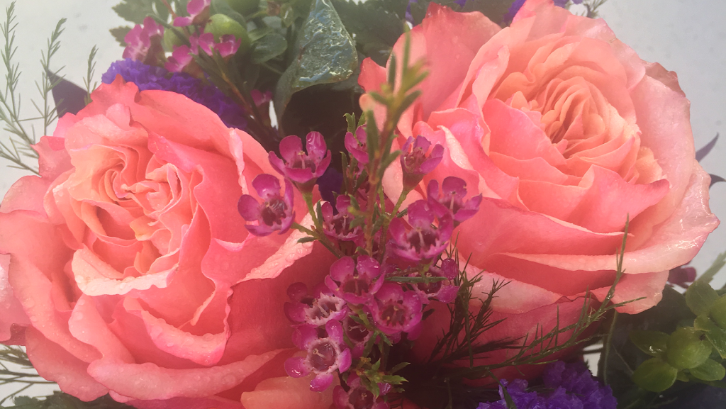 Serenity Florals | City Wide Free Delivery, Calgary, AB T3R 0K4, Canada | Phone: (587) 349-0989