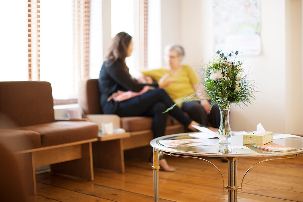 Montreal Womens Health Center | 3401 Av. De Lorimier, Montréal, QC H2K 3X5, Canada | Phone: (514) 270-6110