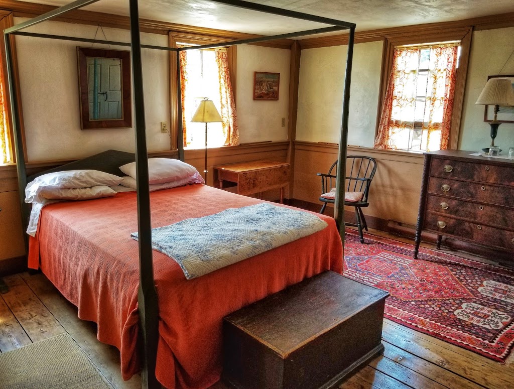 Lennox Inn Bed & Breakfast | 69 Fox St, Lunenburg, NS B0J 2C0, Canada | Phone: (902) 521-0214