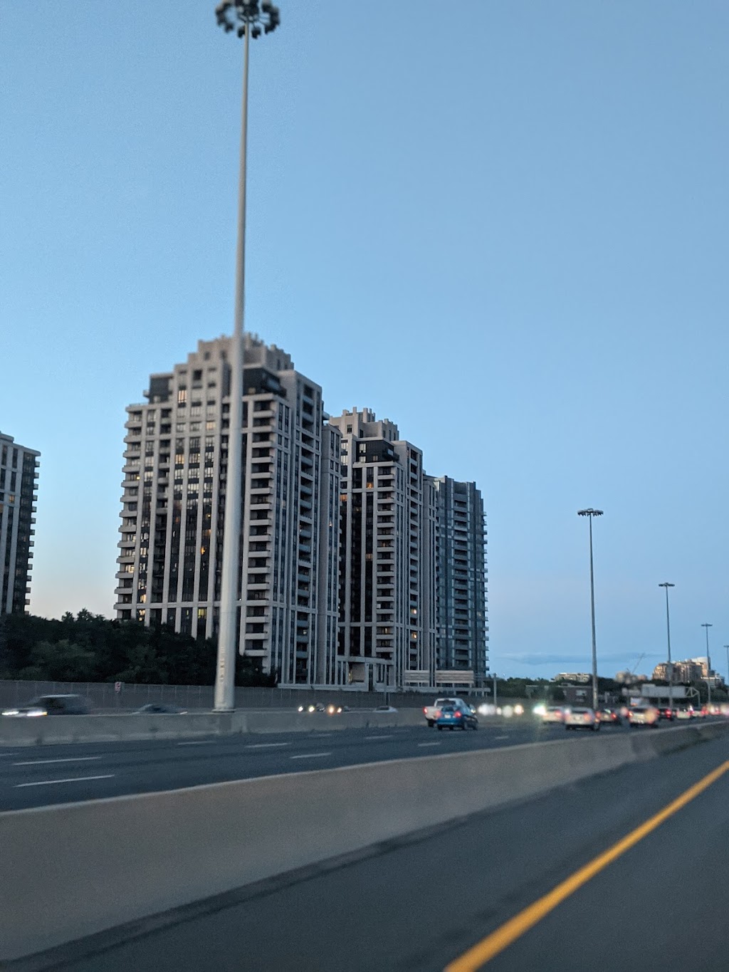 Avonshire Condominiums | 100 Harrison Garden Blvd, North York, ON M2N 0C2, Canada | Phone: (647) 351-0287
