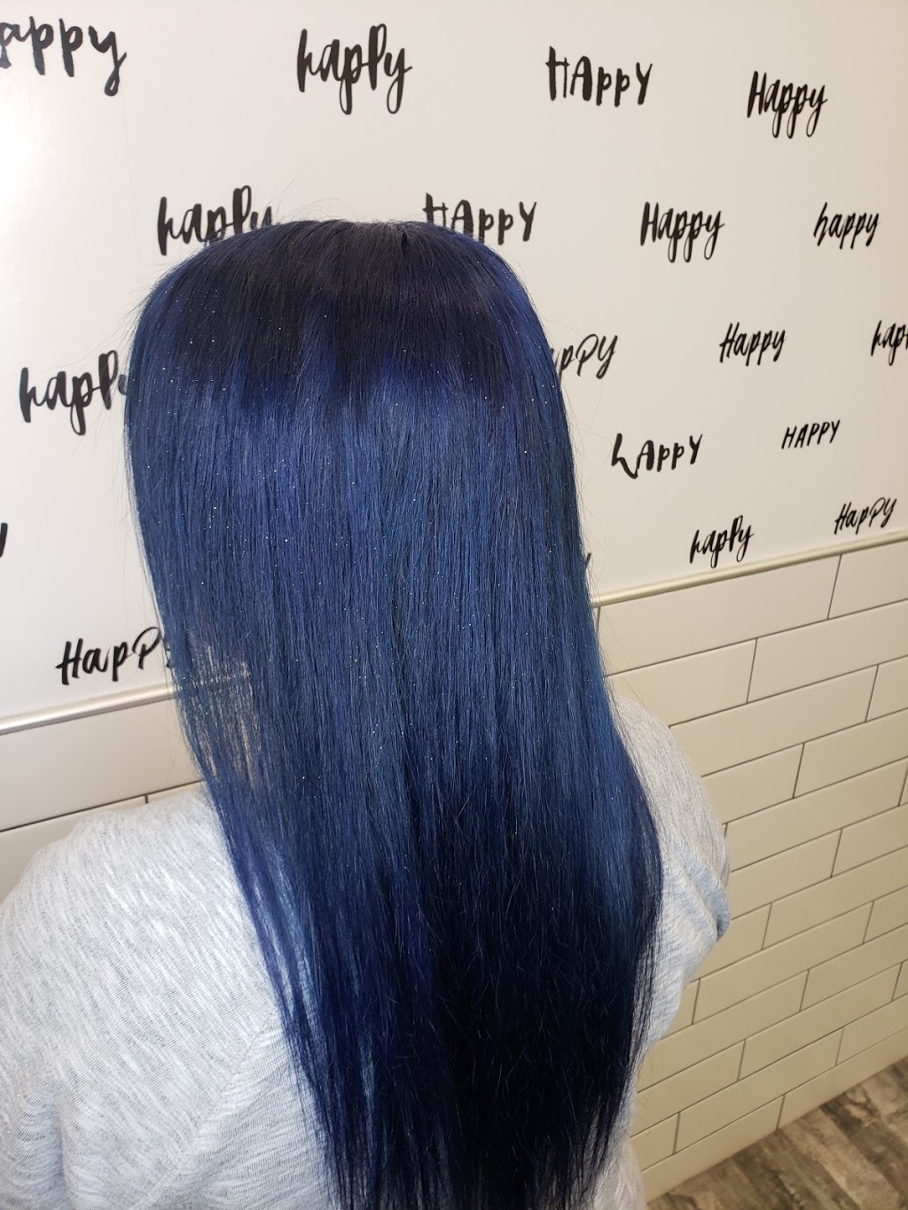 Chatters Hair Salon | 13658 137 Ave NW, Edmonton, AB T5L 5G6, Canada | Phone: (780) 476-7211