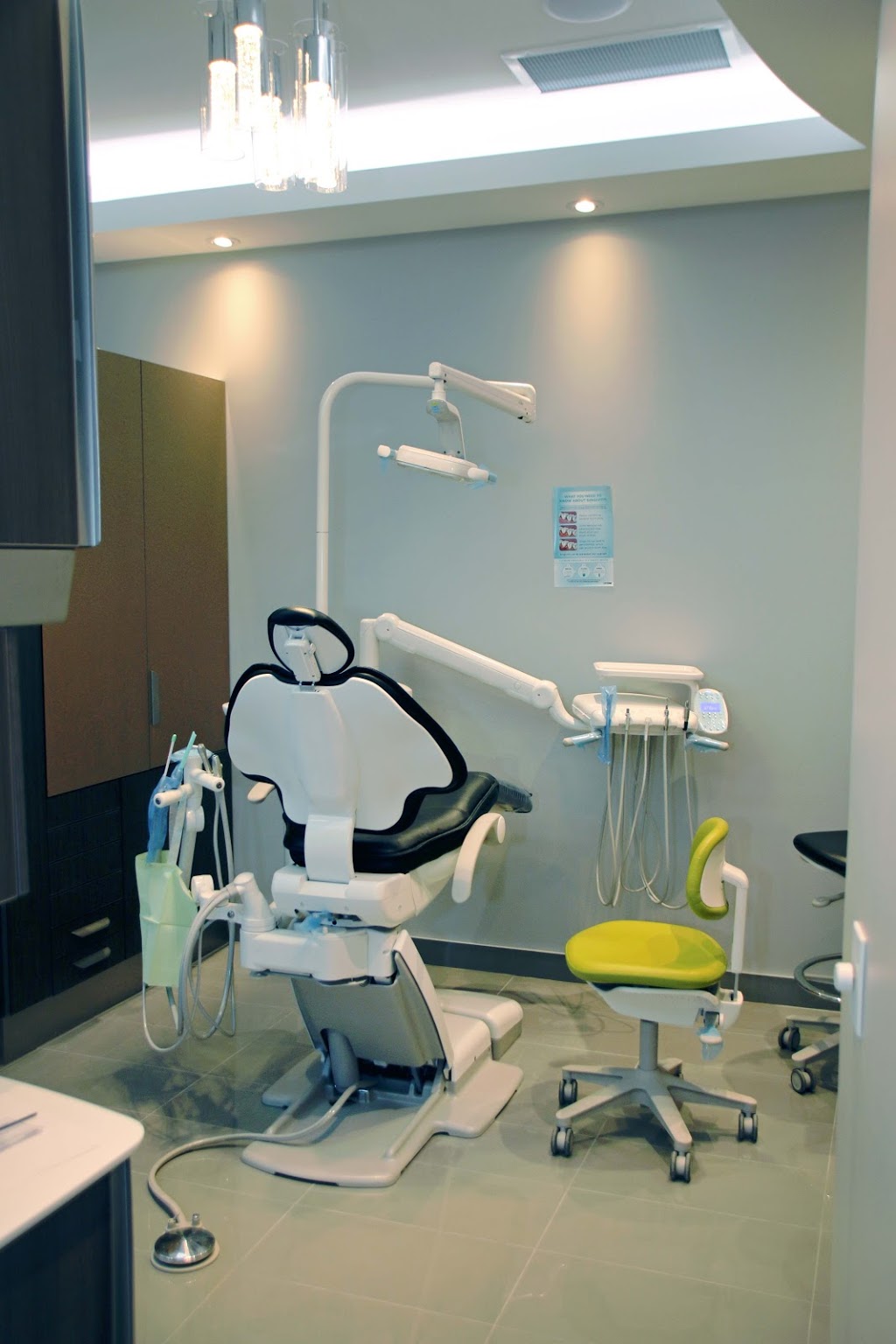 Regency Dental | 330 Scarlett Rd, Etobicoke, ON M9A 4S4, Canada | Phone: (416) 844-2338