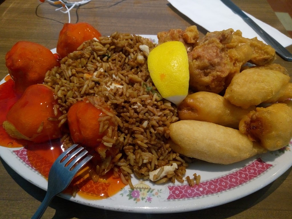 Cheungs Restaurant | 150 Parkdale Ave N, Hamilton, ON L8H 5X2, Canada | Phone: (905) 544-7006