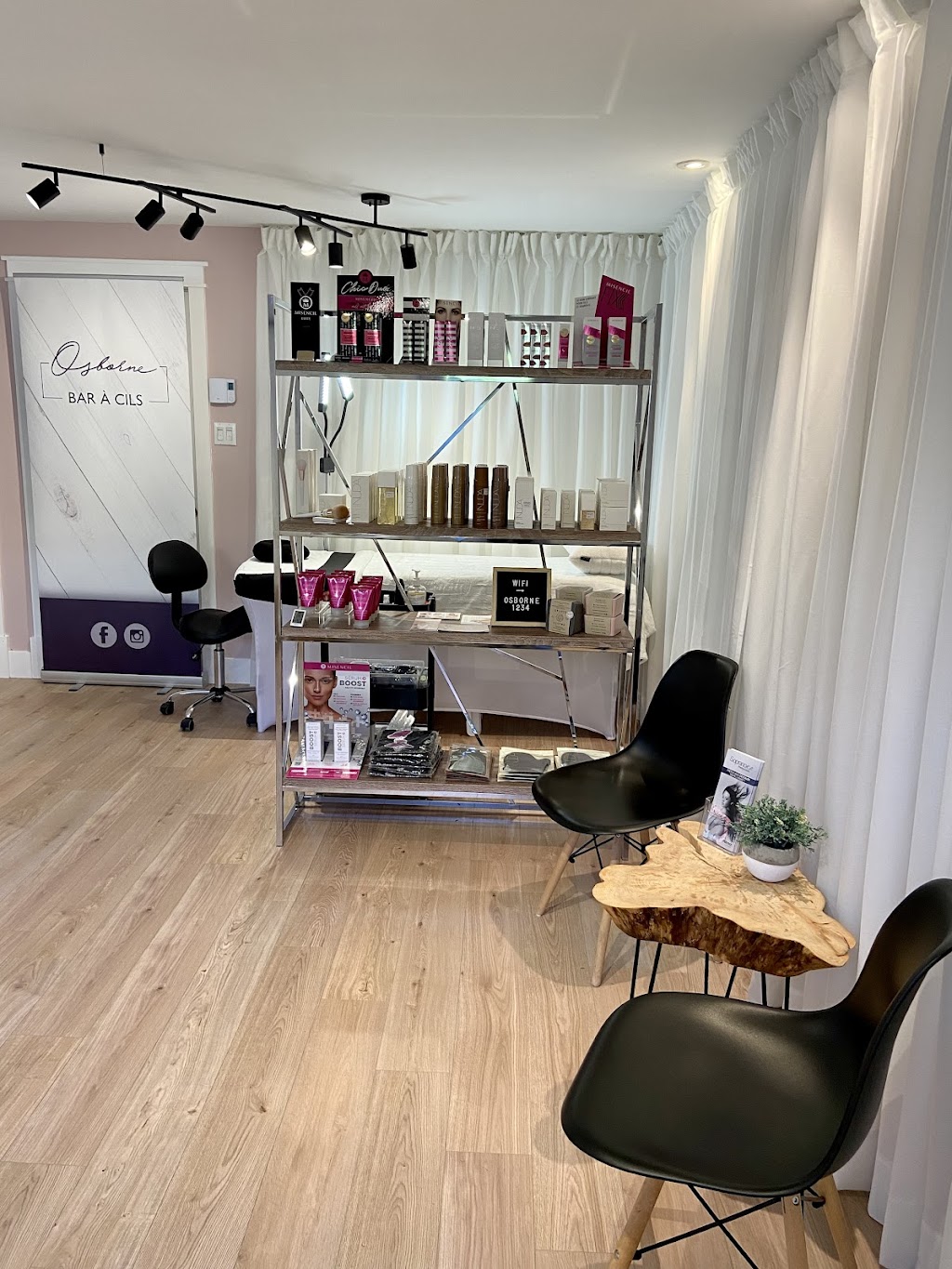 Osborne Bar à cils | 4 Rue Knight, Cantley, QC J8V 0H2, Canada | Phone: (819) 210-5421