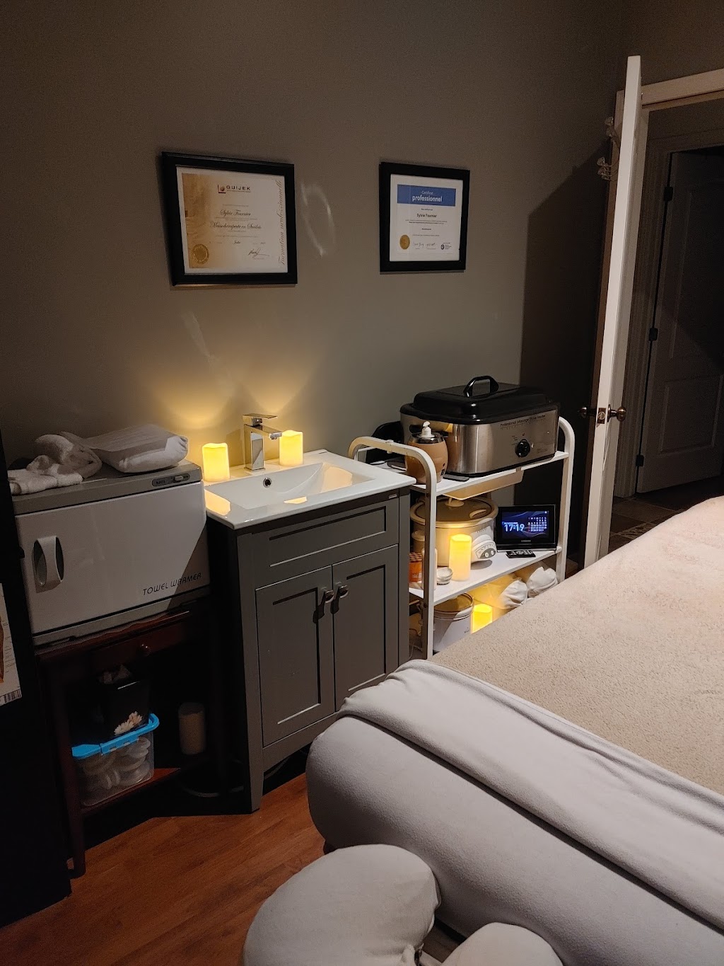 Chez Dauphine.... un océan de détente | Dans les locaux du Studio desthétique Santé Beauté, 1969 Bd de Périgny Suite 102, Chambly, QC J3L 4C3, Canada | Phone: (514) 434-8517