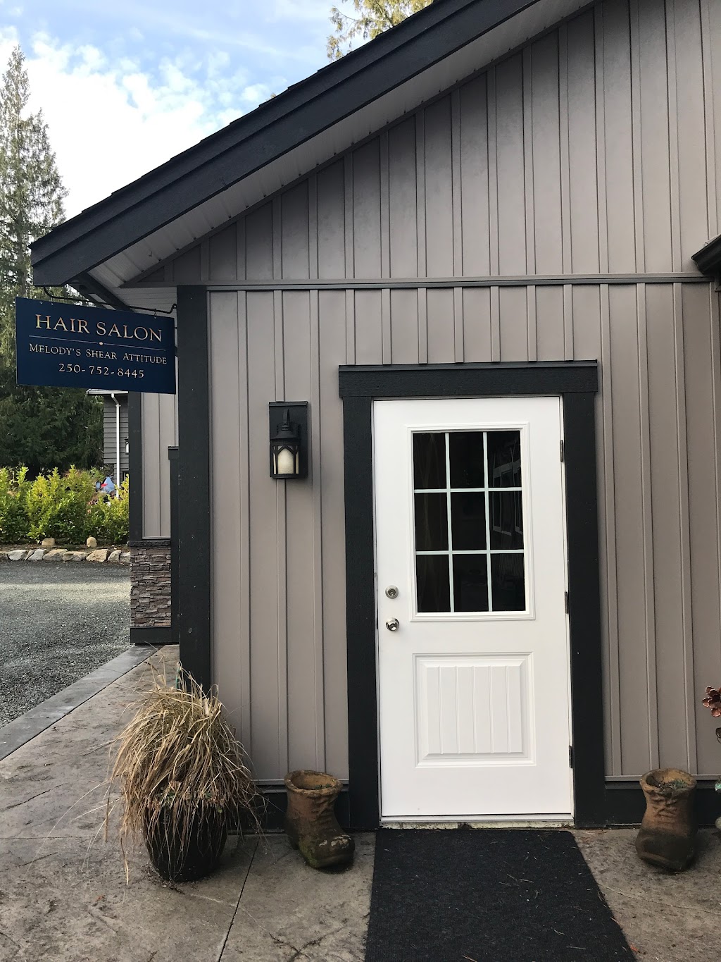 Melodys Shear Attitude | 1275 Centre Rd, Qualicum Beach, BC V9K 2G3, Canada | Phone: (250) 752-8445