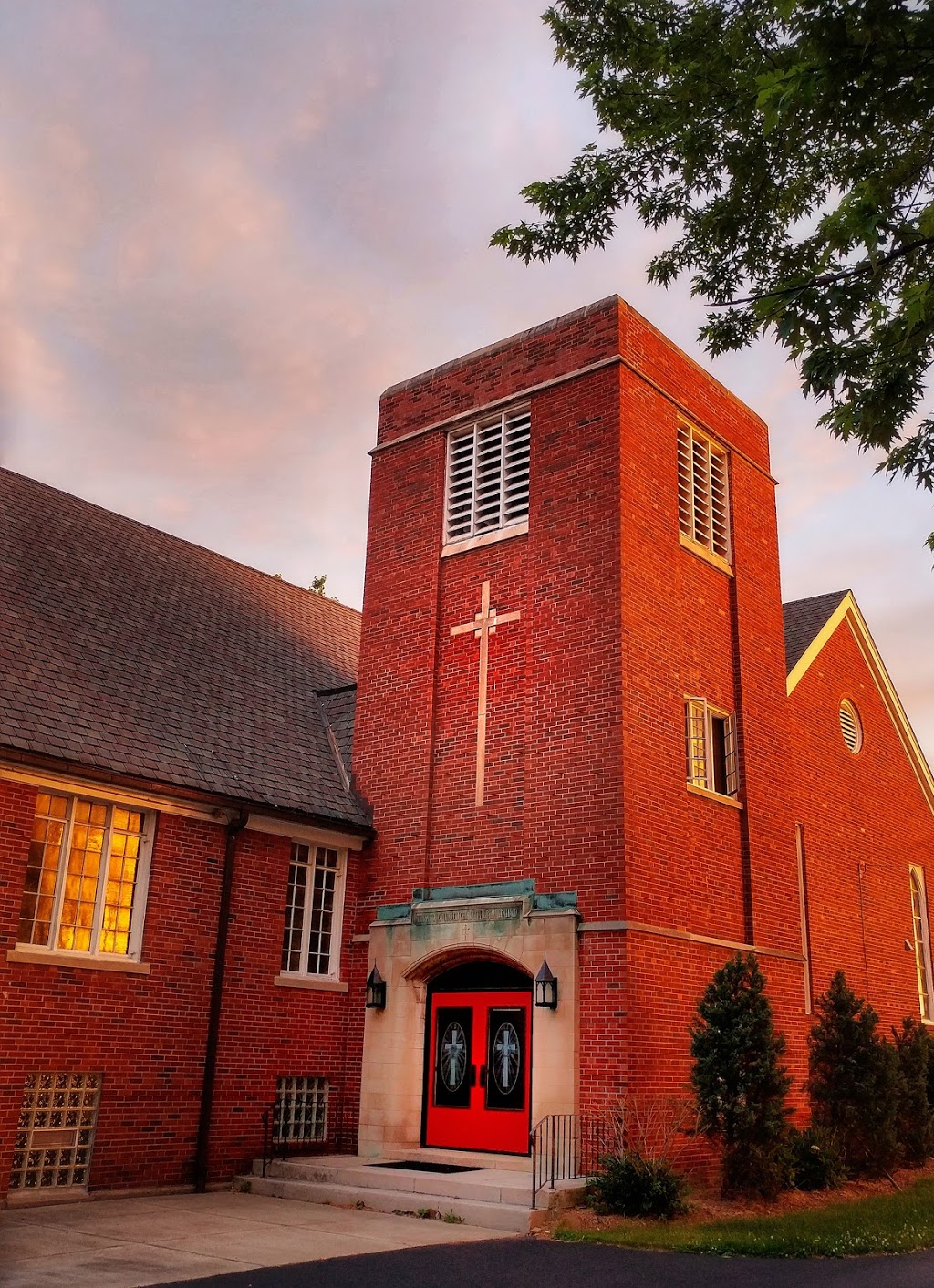 Trinity Lutheran Church And School | 146 Reserve Rd, West Seneca, NY 14224, USA | Phone: (716) 674-9188