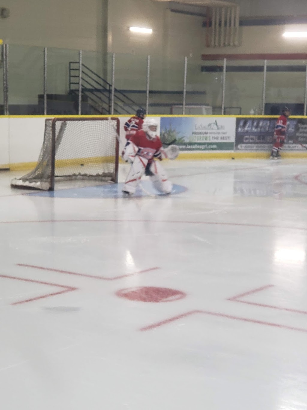 Tilbury Arena | 49 Bond Ave, Tilbury, ON N0P 2L0, Canada | Phone: (519) 682-1022