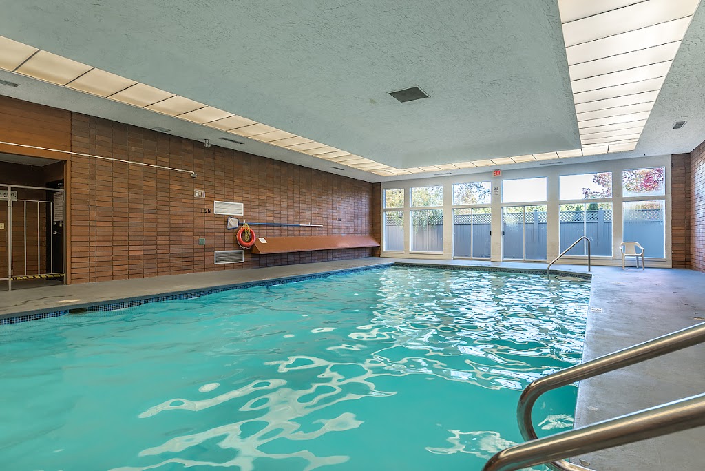 Lochside Apartments | 2530 Mt Newton Cross Rd, 7840 Lochside Dr, Saanichton, BC V8M 2B9, Canada | Phone: (778) 678-6003