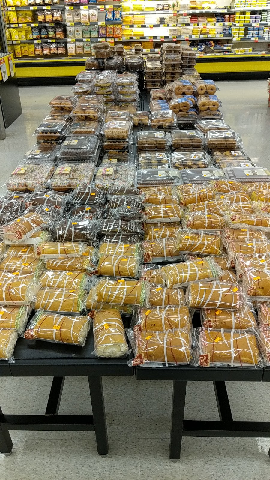 Farzins No Frills | 4040 Creditview Rd, Mississauga, ON L5C 3Y8, Canada | Phone: (866) 987-6453