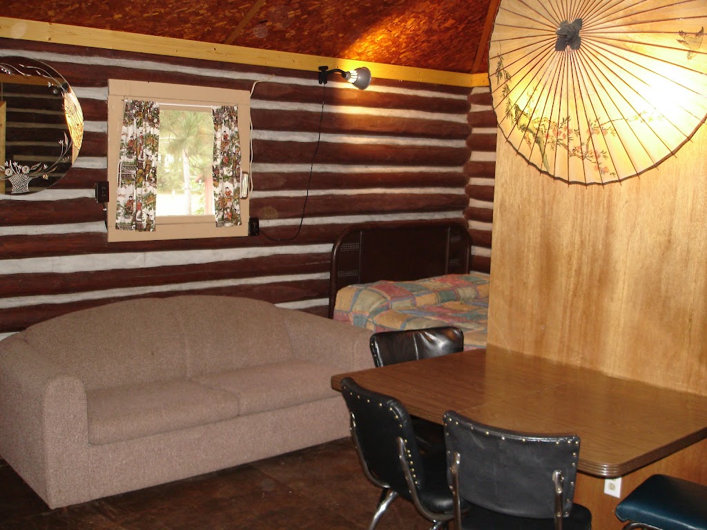 Red Deer Log Cabins | 6471 Highway 523, Madawaska, ON K0J 2C0, Canada | Phone: (613) 637-5215