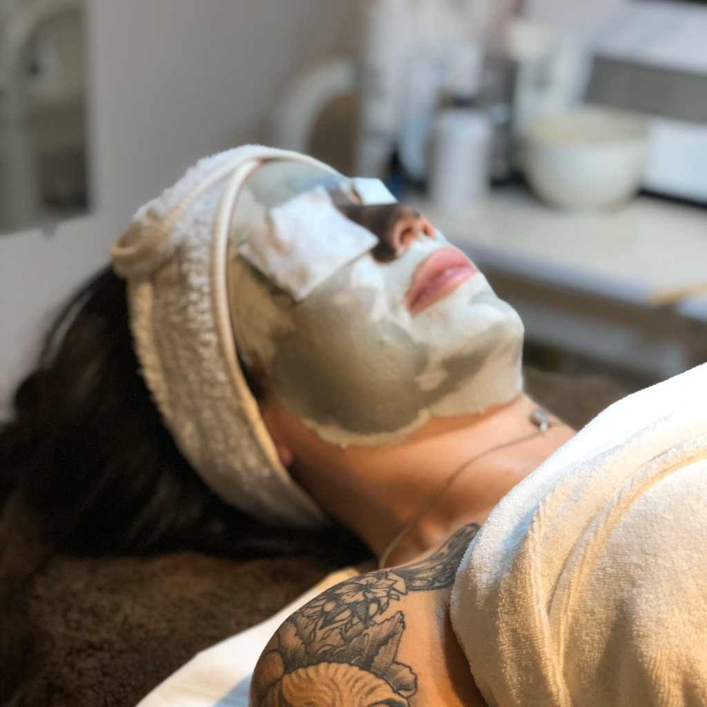 DM Skin Care Studio | 178 Queensdale Ave, East York, ON M4C 2A9, Canada | Phone: (647) 883-3750