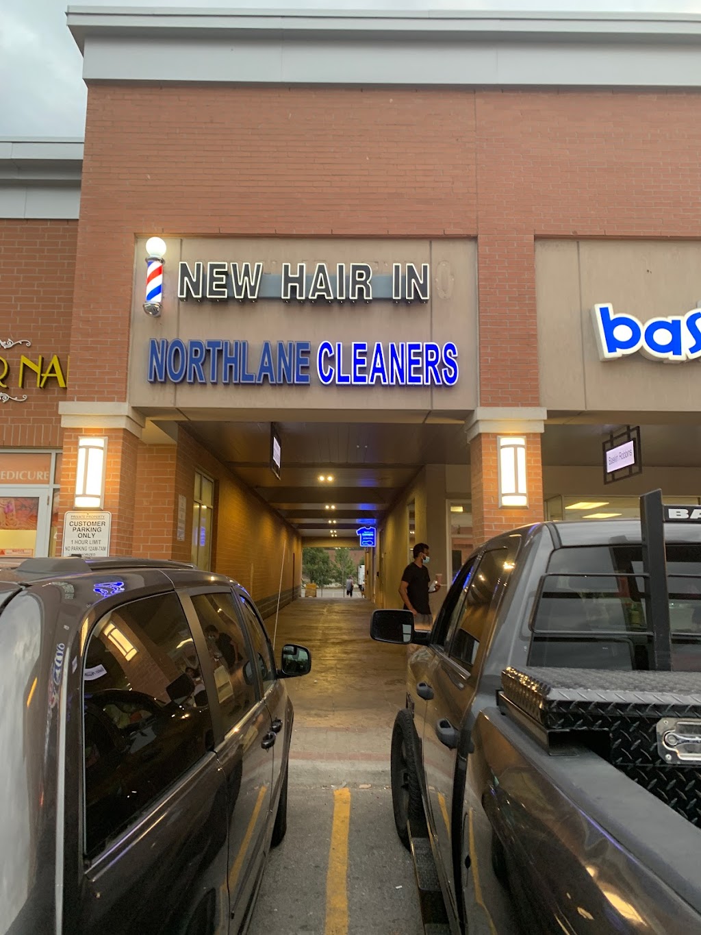 New Hair In | 1371 Lawrence Ave W, Toronto, ON M6L 1A4, Canada | Phone: (647) 748-8088