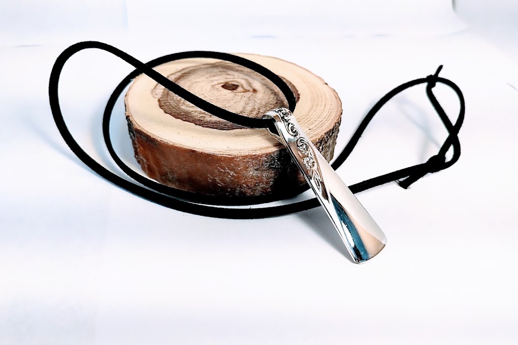 Flatware Finery | 216 Aspen St, Bentley, AB T0C 0J0, Canada | Phone: (403) 597-7982