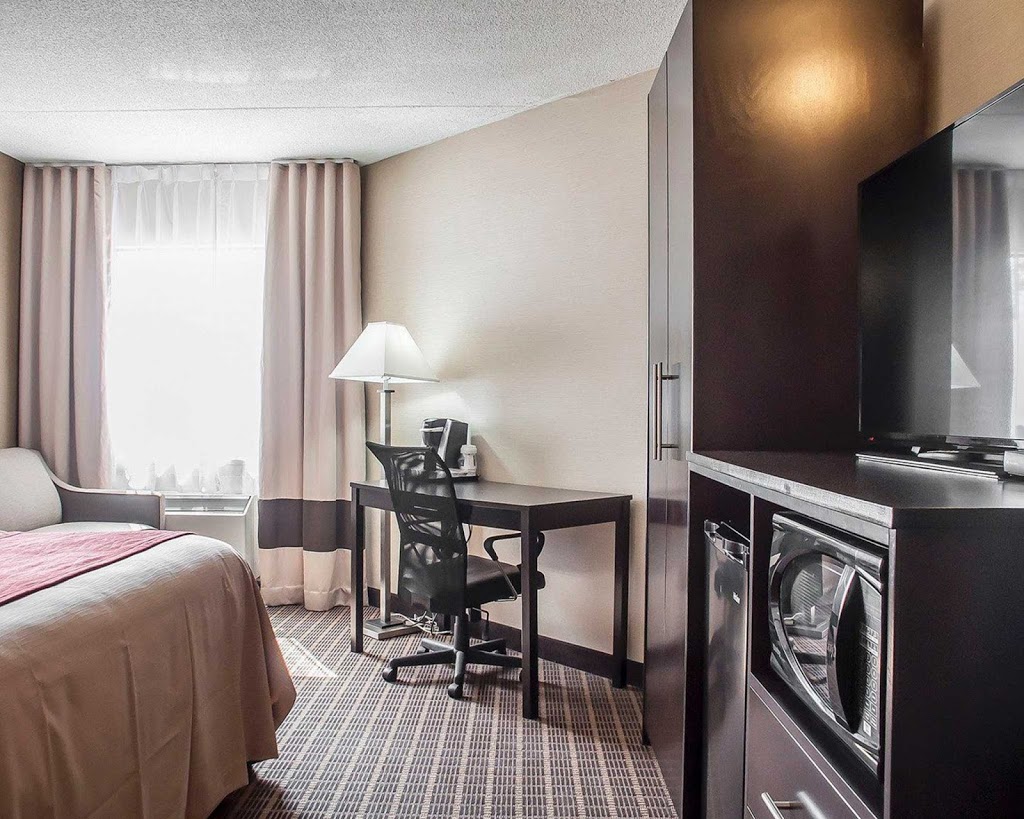 Comfort Inn | 1 Hospitality Dr, Fort Erie, ON L2A 6G1, Canada | Phone: (905) 871-8500