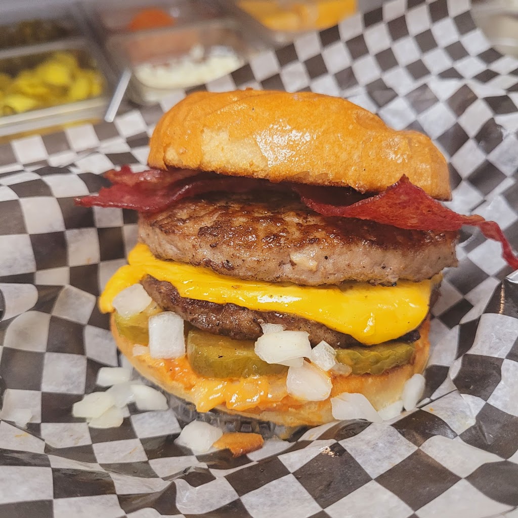 Burger daddy | 4351 167 Ave NW, Edmonton, AB T5Y 6L9, Canada | Phone: (780) 424-4256