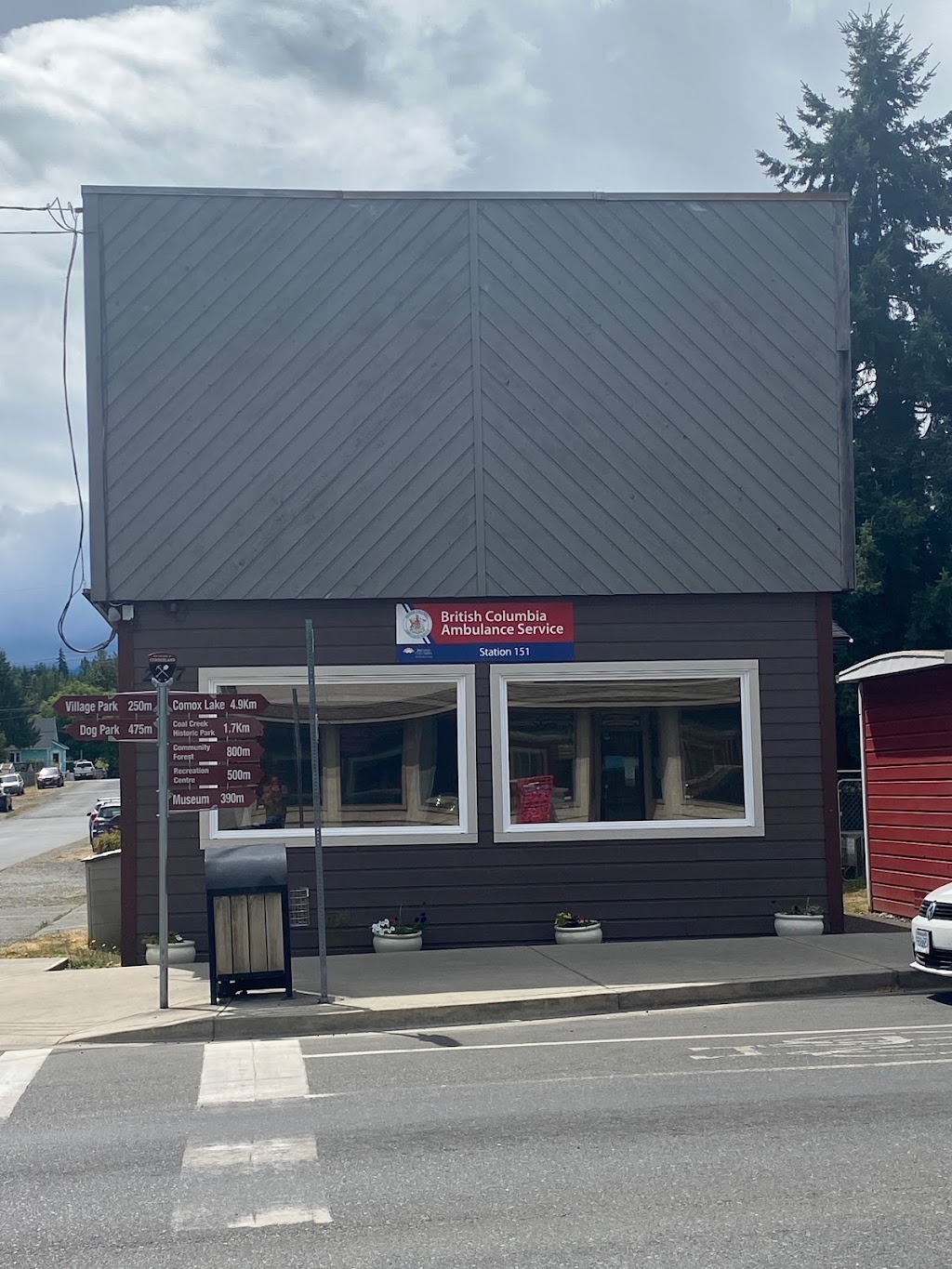 B.C. Ambulance Service - Station 151 | 2757 Dunsmuir Ave, Cumberland, BC V0R 1S0, Canada | Phone: (250) 336-8733