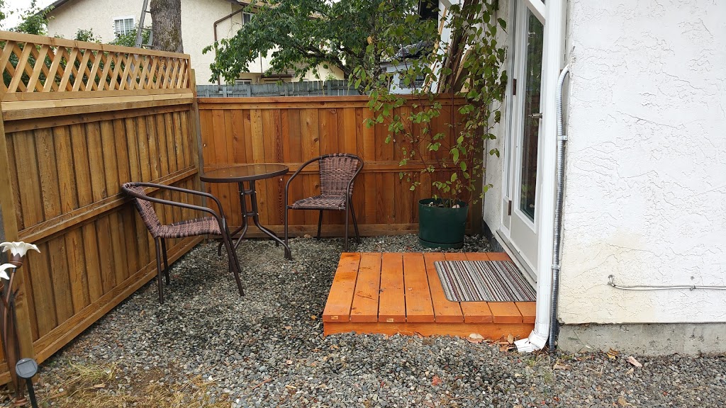 steffs place | 1075 Kiwi Rd, Victoria, BC V9B 4Z8, Canada | Phone: (250) 532-0838