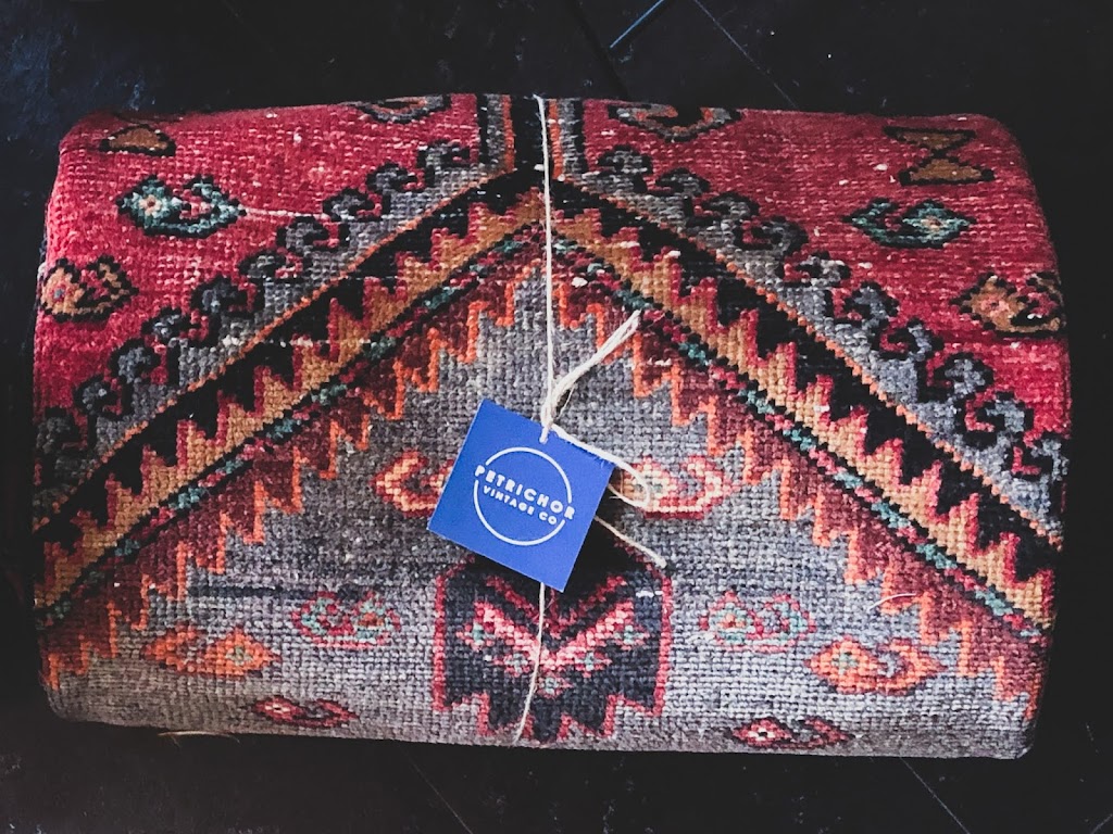 Woven Kin Home (formerly Petrichor Vintage Co.) | Mailbox 44, 64 Hatt St Unit U-12, Dundas, ON L9H 7T6, Canada | Phone: (647) 215-7288