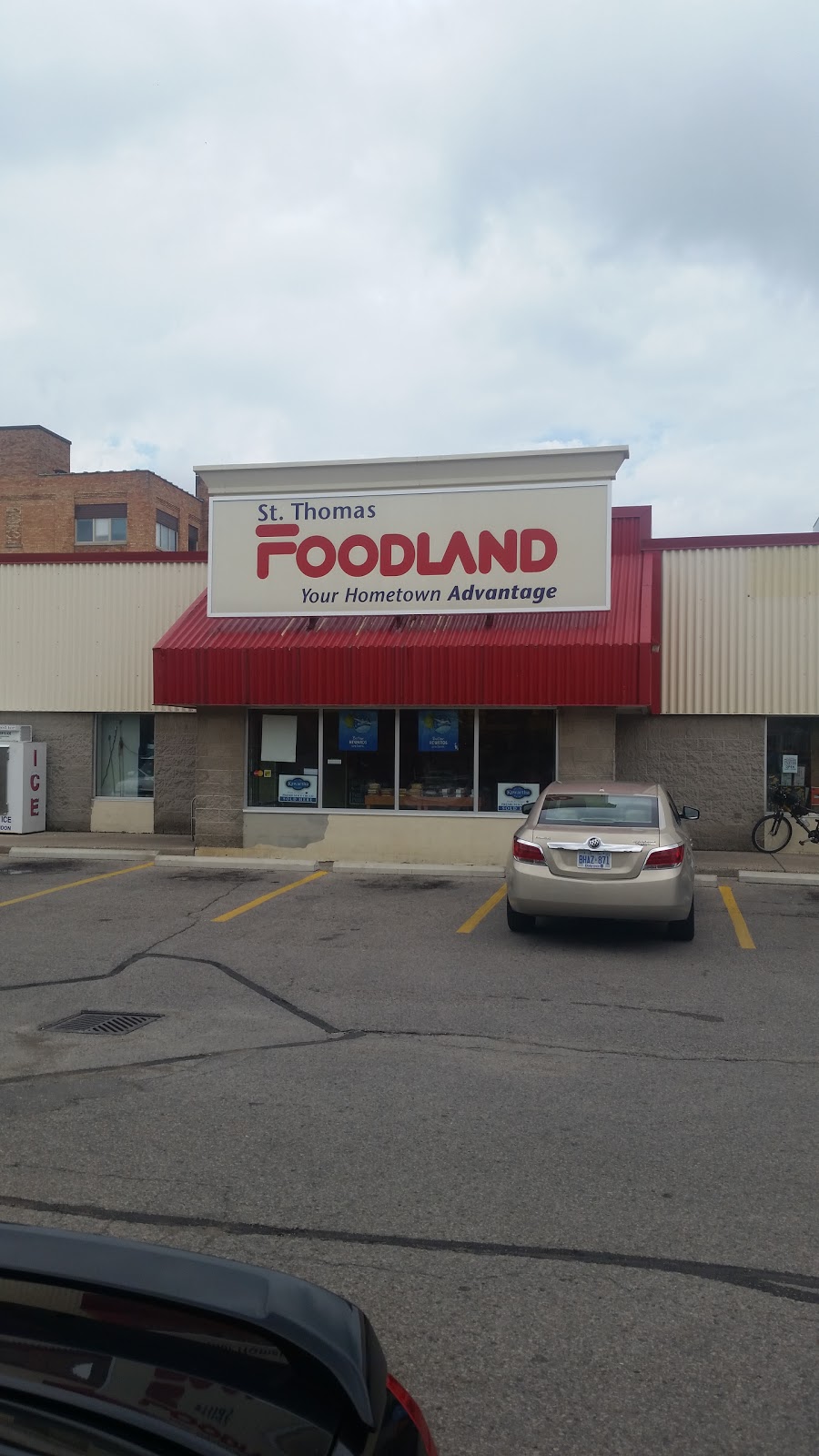 Foodland - St. Thomas | 20 William St, St Thomas, ON N5R 3G9, Canada | Phone: (519) 633-9370
