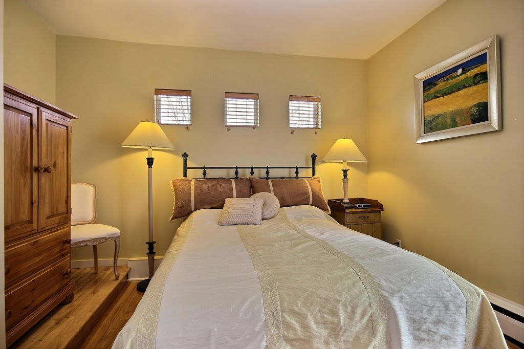 La Maison Drew B&B | 206 Rue des Pins, Magog, QC J1X 2H9, Canada | Phone: (819) 843-8480