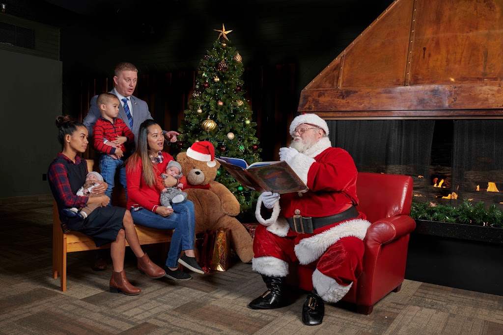 Santa Photos Calgary | 5225 101 St NW, Calgary, AB T3L 1S4, Canada | Phone: (403) 923-8804