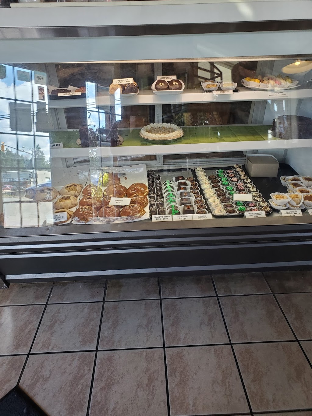 Trees Restaurant & Bakery | 1385 Alberni Hwy, Parksville, BC V9P 0B2, Canada | Phone: (250) 586-2226