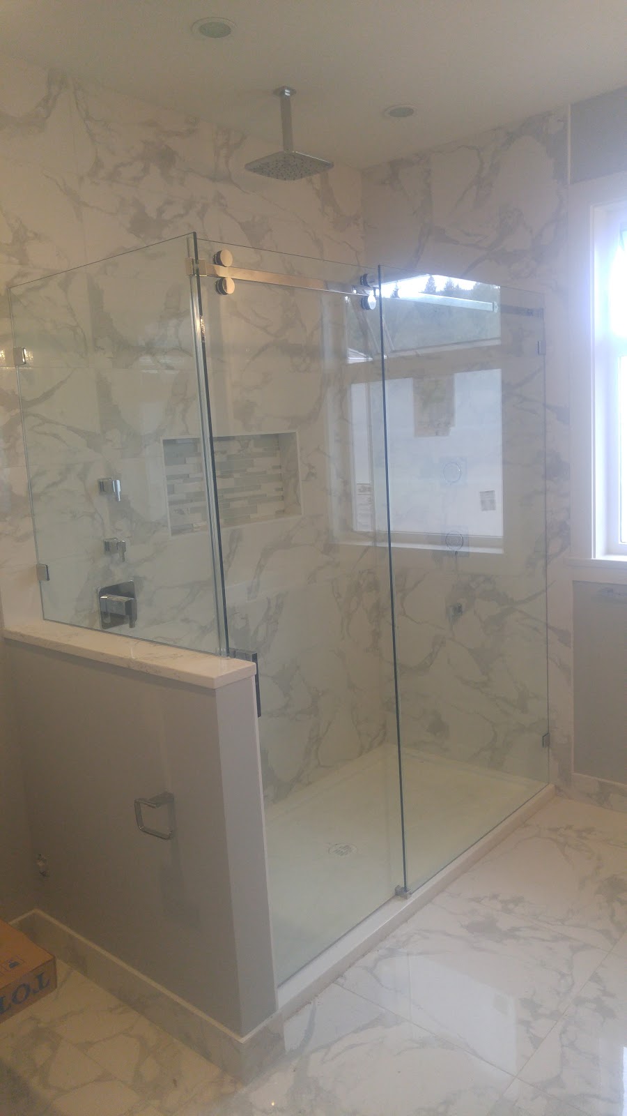 Nugget Glass | 5295 Chaster Rd #3, Duncan, BC V9L 1V1, Canada | Phone: (250) 748-2312