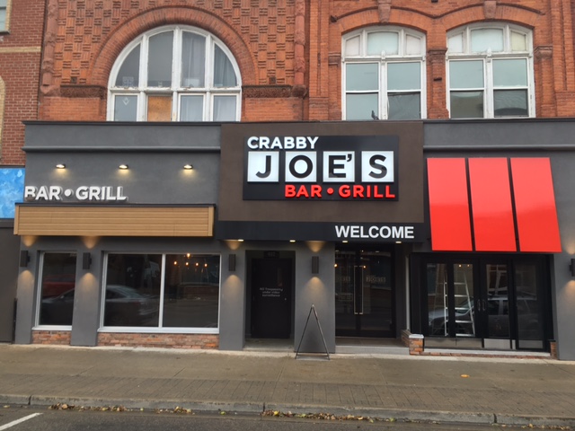 Crabby Joes Bar & Grill | 409 Dundas St, Woodstock, ON N4S 1B8, Canada | Phone: (519) 539-4946