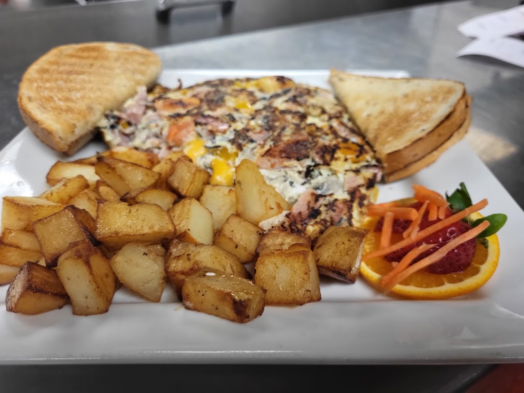 Happy Belly Restaurant | 103 Grove Pl, Drumheller, AB T0J 0Y1, Canada | Phone: (403) 883-0070