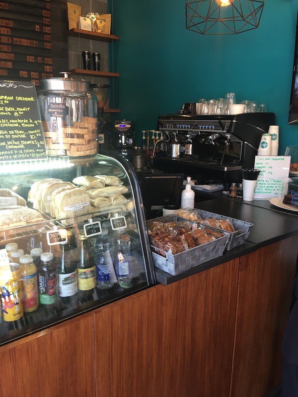 Cafe Eviza | 7685 Rue Centrale, LaSalle, QC H8P 1L7, Canada | Phone: (438) 380-4340