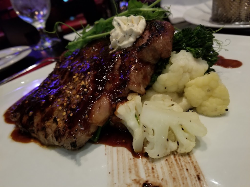 L1 Lounge | 8882 170 St NW, Edmonton, AB T5T 4J2, Canada | Phone: (780) 444-3000