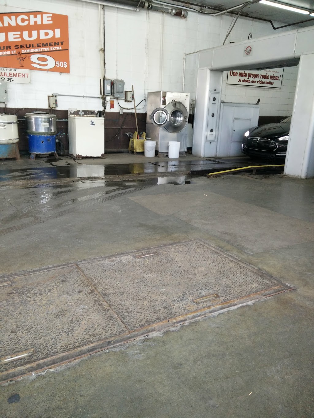 Lave Auto Lafleur Ltee | 296 Avenue Lafleur, LaSalle, QC H8R 3H5, Canada | Phone: (514) 595-8345
