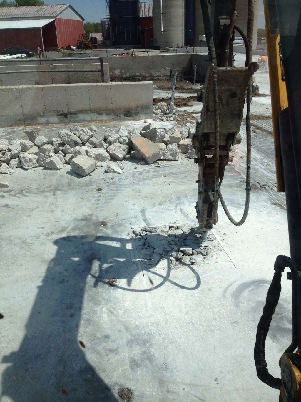 TN Construction and excavation | 4891 46 Line, Gads Hill, ON N0K 1J0, Canada | Phone: (519) 949-3705