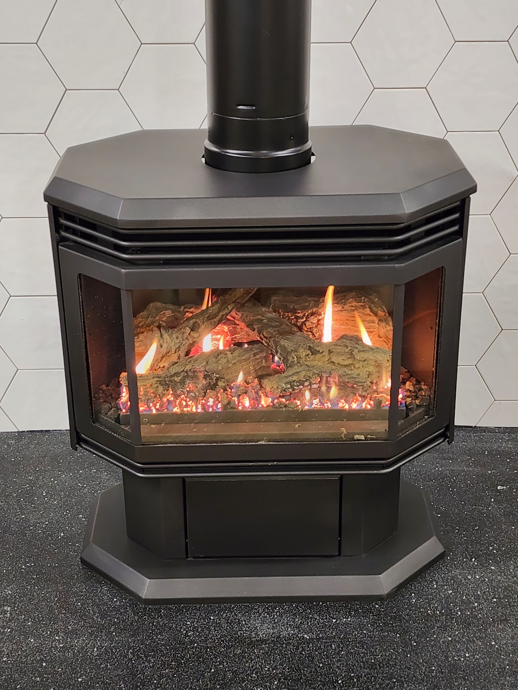 Noréa foyers-Au coin du feu-Rivière-du-Loup | 2 Rue Taché, Rivière-du-Loup, QC G5R 4K4, Canada | Phone: (418) 860-5102