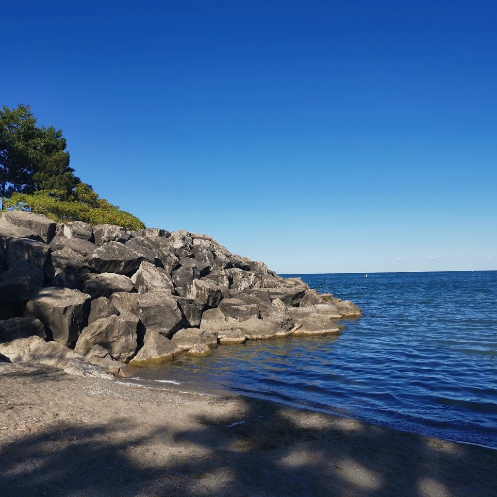 Fishing Dock | Hamilton, ON L3M, Canada | Phone: (416) 671-1975